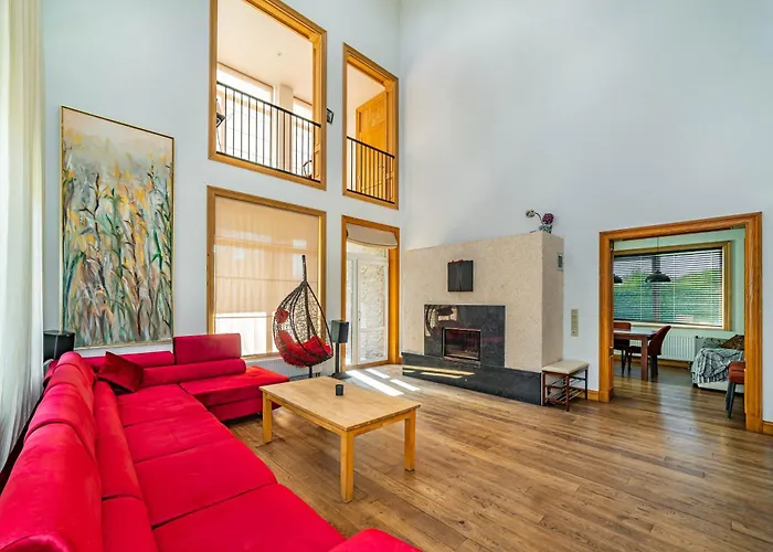 Amber Villa
