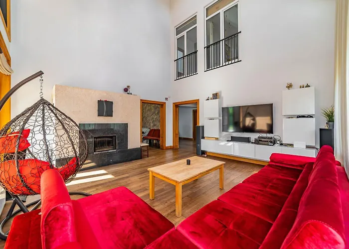 Amber Villa